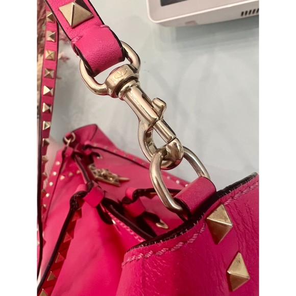 Valentino Garavani Vitello Medium Rockstud Tote in Pink - Picture 7 of 14